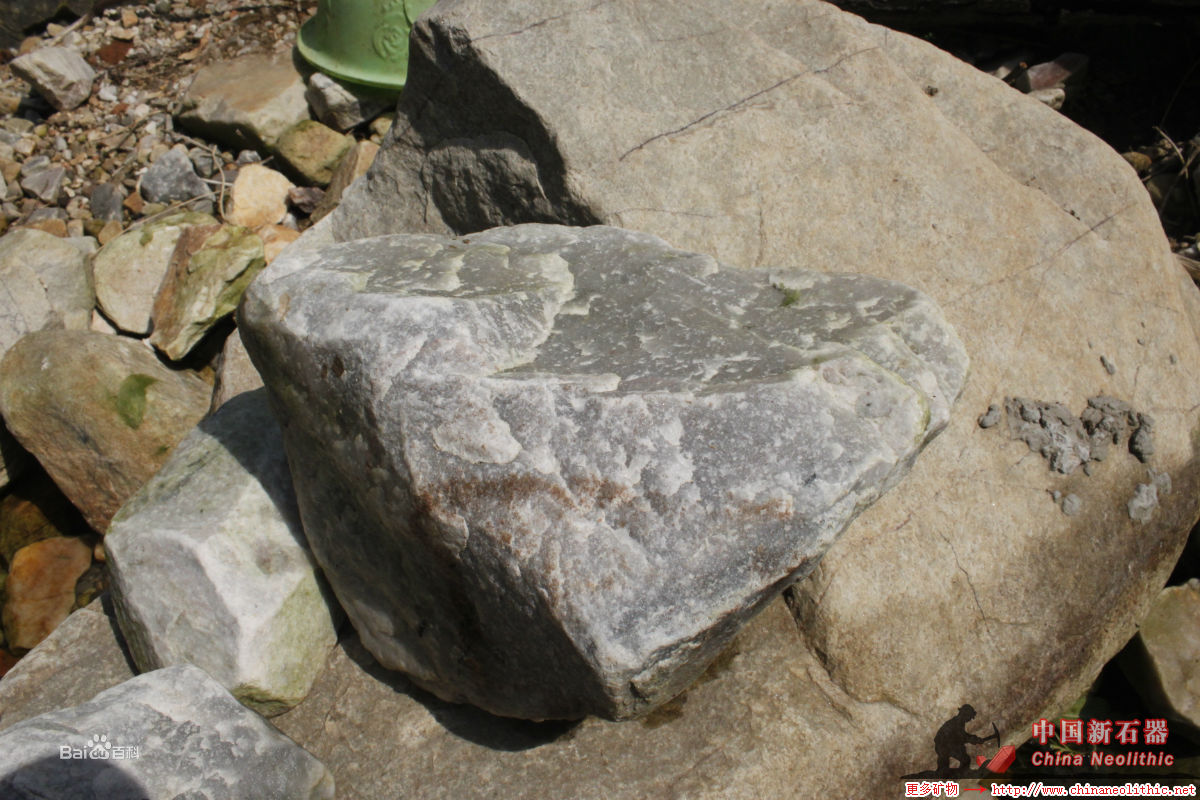 供应天然石材石料 红色料石 红砂岩片石料石 红色毛石 青灰料石-阿里巴巴