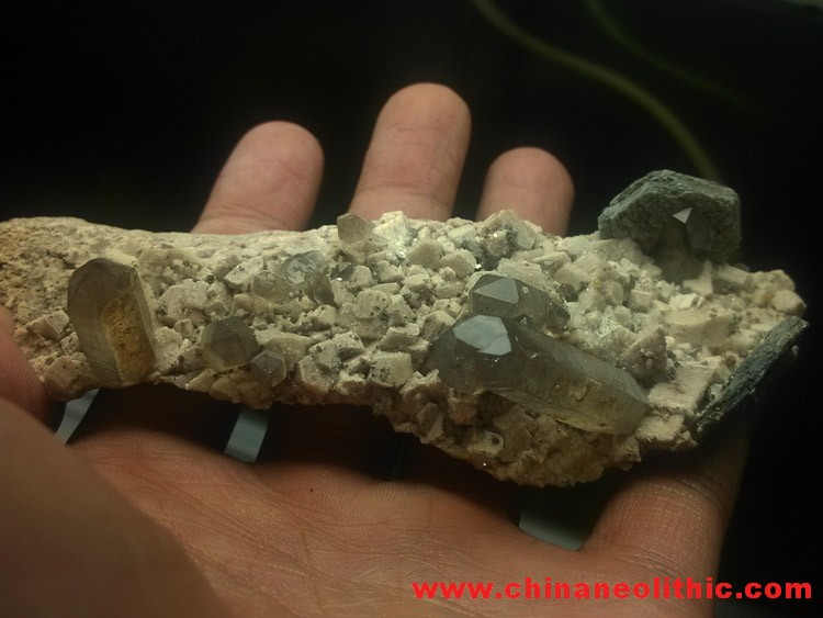 Typical mica, Citrine and manganese aluminum garnet ore stone stone specimens Fanta symbiosis,Mica,Quartz,Garnet