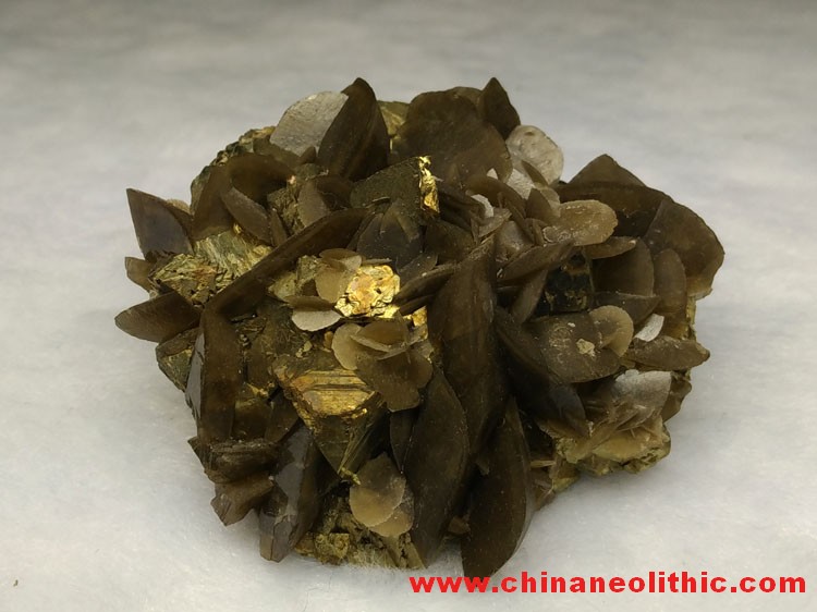 Chalcopyrite and siderite mineral crystal specimens,Siderite,Chalcopyrite