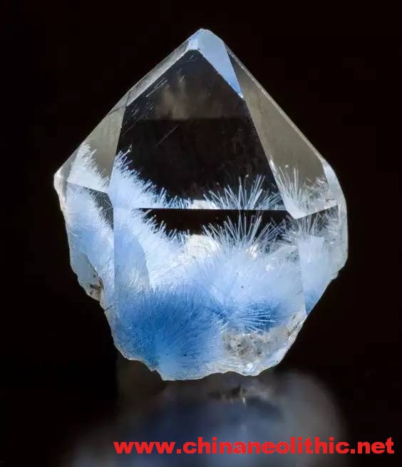 那些被水晶包养的矿物妹子！水晶包裹体包体异像晶中晶,水晶
