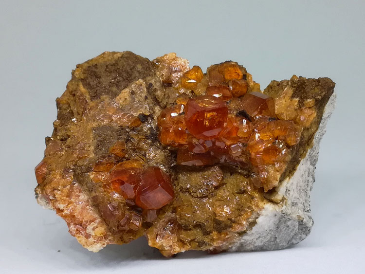 Gem manganese aluminum garnet Fanta stone mineral specimens stone ornamental stone,Garnet