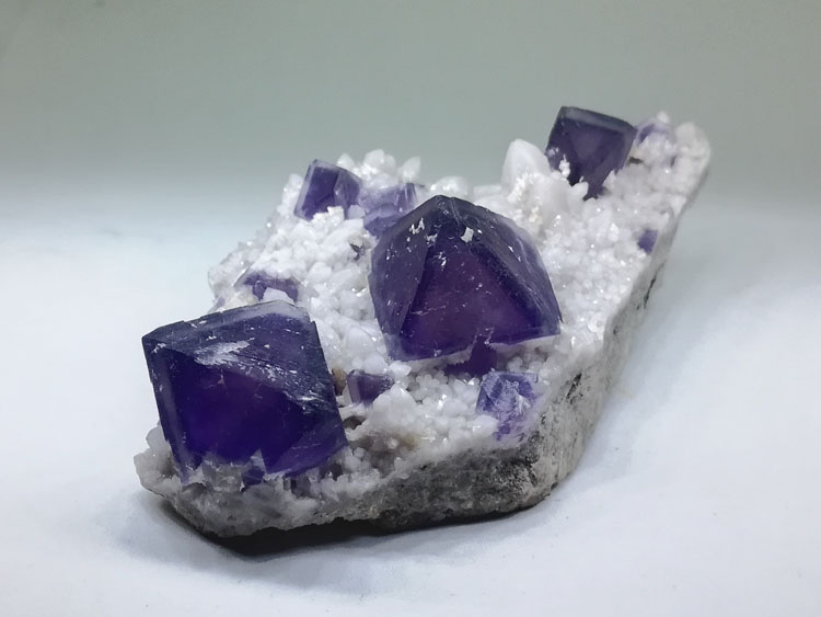 Eight face purple fluorite and quartz stone ore symbiosis gem mineral specimens of ornamental stone,Fluorite,Quartz