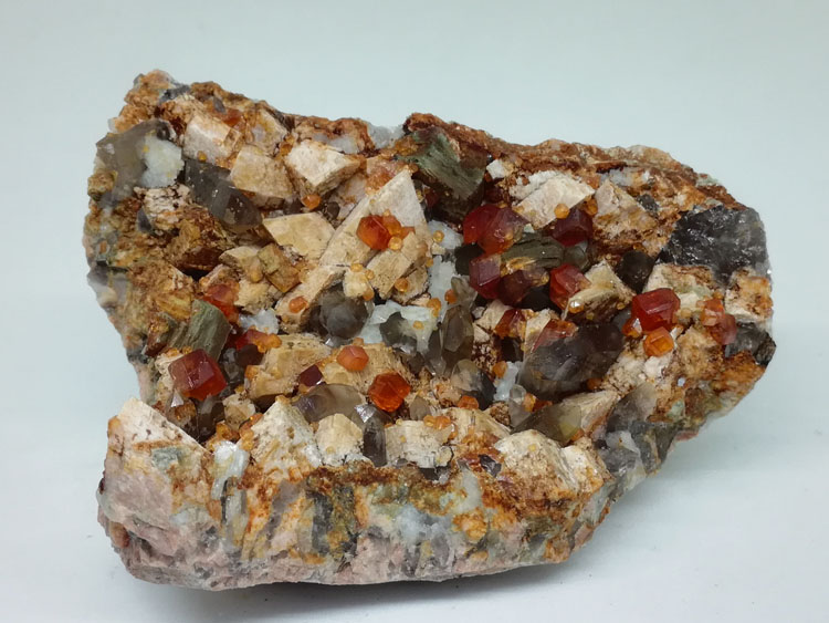 manganese garnet Quartz Fanta stone mineral specimens stone ornamental stone,Garnet,Feldspar,Quartz