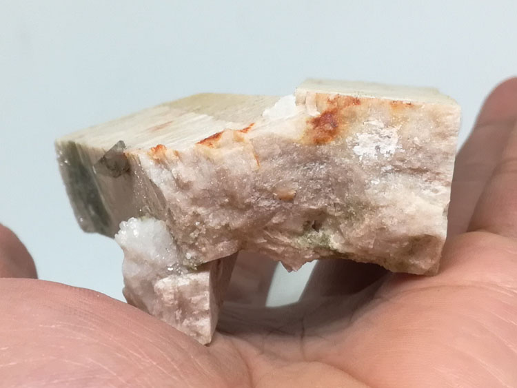 Scissors hand pose modeling of K-feldspar and crystal mineral crystal specimens gem stone ore,Feldspar,Quartz,
