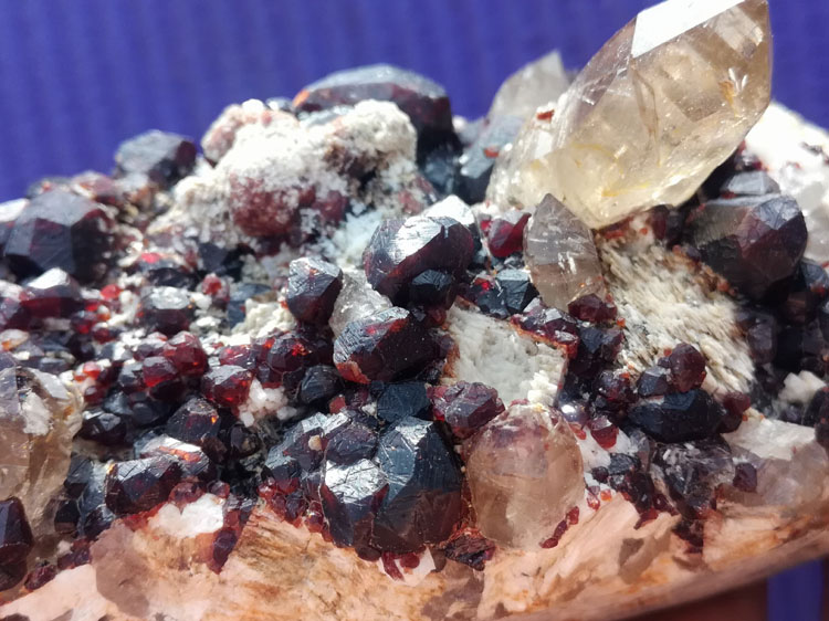 Large crystal spessartite garnet and Citrine Smoky Quartz Crystal Gemstone stone ore mineral samples,Garnet,Quartz