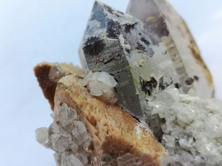 China Fujian phenacite, topaz, smoky quartz feldspar mineral crystal gem stone ore samples,Phenakite,Topaz,Quartz,Feldspar