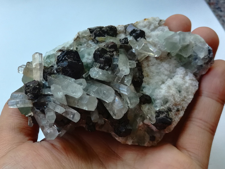 New crystal minerals from unknown minerals and calcite and green fluorite in Fujian,Fluorite,Calcite