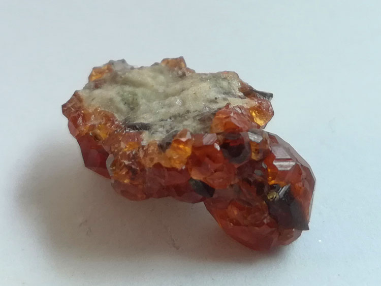 Sapphire-grade orange-red manganese-alumina garnet fendarite mineral specimens Crystal gemstone prot,Garnet