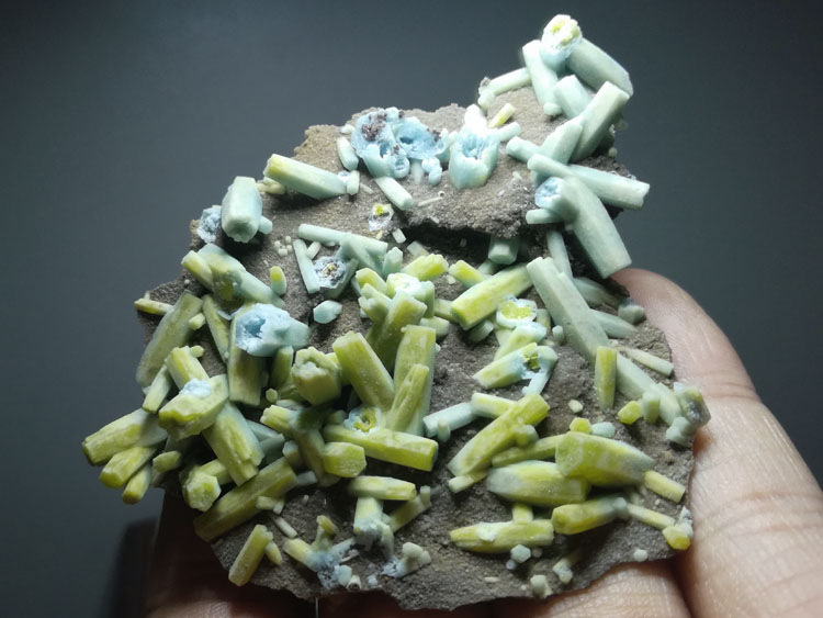 Blue Aluminium Phosphate Lead Ore and Pyromorphite Mineral Specimens Crystal Ore Gemstone Raw Ore,Pyromorphite