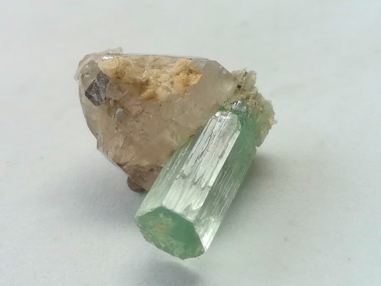 New Aquamarine beryl and Smoky Quartz symbiotic mineral specimens Crystal Gemstone protolith,Aquamarine,Quartz