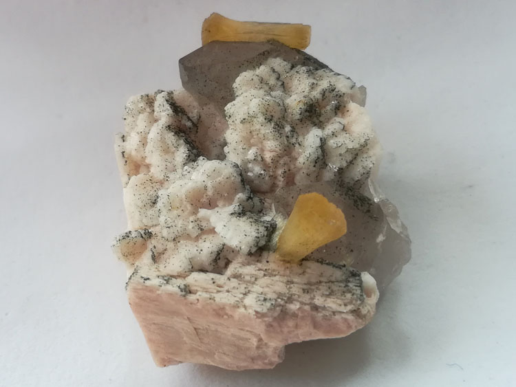 Stilbite and Smoky Quartz, Feldspar Symbiotic Mineral Specimens Crystal Gemstone Raw Ore,Stilbite,Quartz,Feldspar