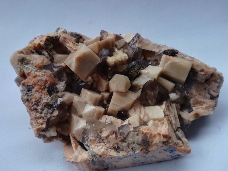 Potassium feldspar Smoky Quartz mica symbiotic mineral specimens Crystal gemstone raw ore,Feldspar,Quartz