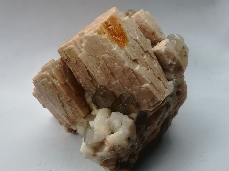 Bending Poash Feldspar Albite and Smoky Quartz Symbiotic Mineral Specimens Crystal Gemstone Raw Ore,Feldspar,Quartz