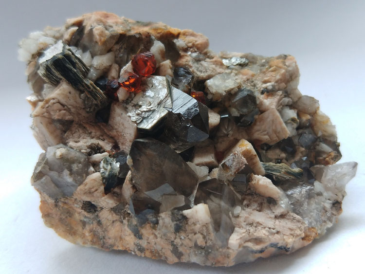 manganese-aluminum garnet spessartine Smoky Quartz Feldspar Mica Mineral Specimen Crystal Gemstone R,Garnet,Quartz,Feldspar,Mica