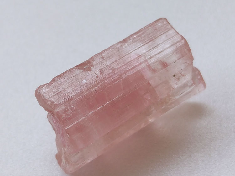 Tourmaline,Elbaite Mineral Specimens Mineral Crystals Gem Materials,Tourmaline