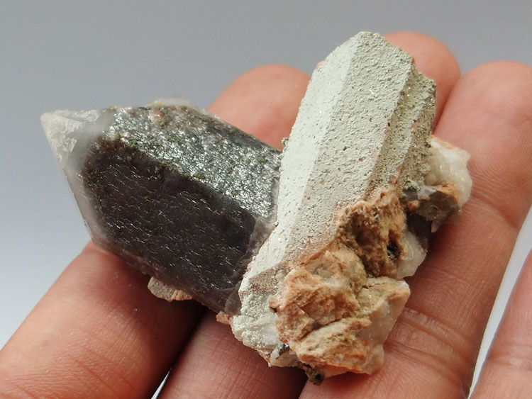 White skin two colors Smoky Quartz Orthoclase Microcline Feldspar Mineral Specimens Mineral Crystals,Quartz,Feldspar