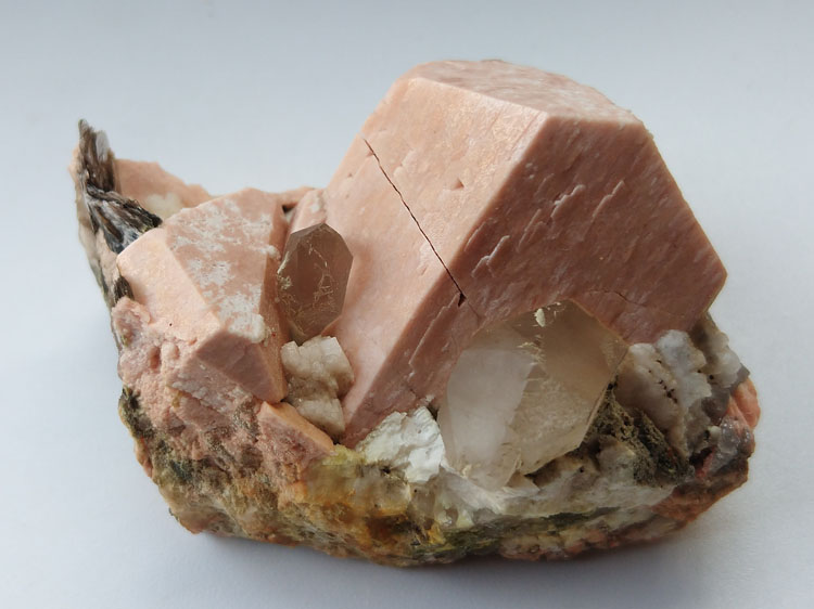Microcline Orthoclase,Albite Smoky Quartz Mineral Specimens Mineral Crystals Gem Materials,Feldspar,Quartz
