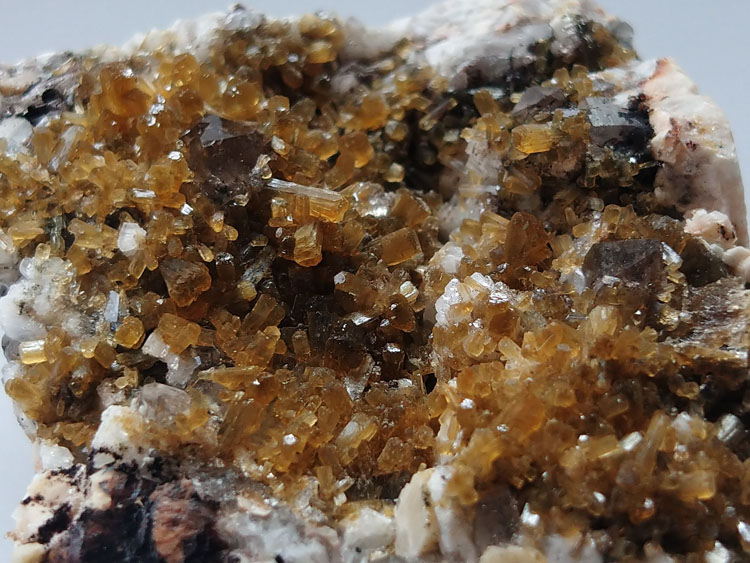 Stilbite,Feldspar,Smoky Quartz Mineral Specimens Mineral Crystals Gem Materials,Stilbite,Feldspar,Quartz