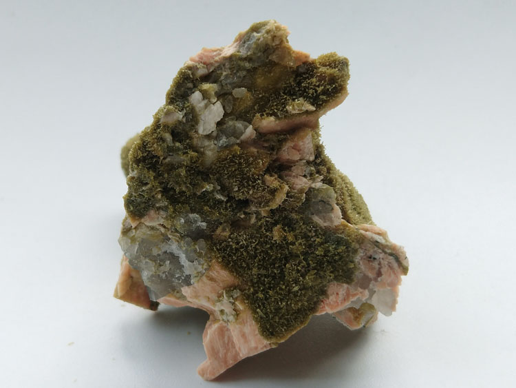 Epidote,Stilbite,Smoky Quartz Mineral Specimens Mineral Crystals Gem Materials,Epidote,Stilbite,Quartz