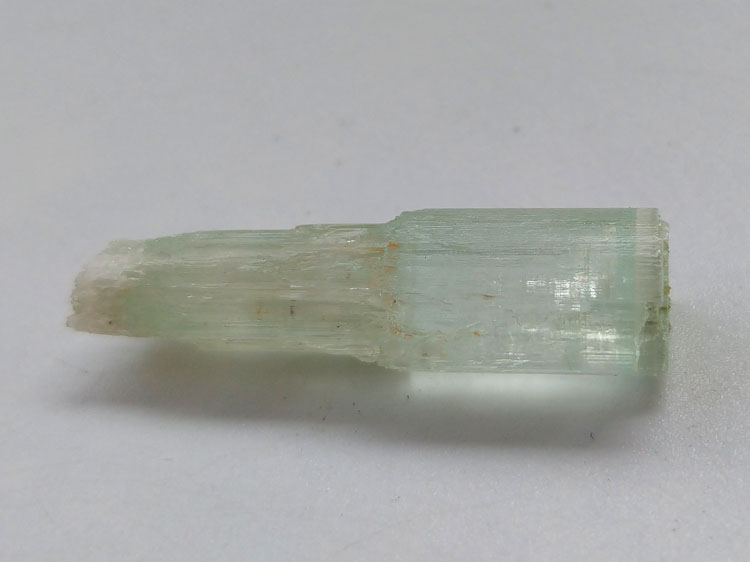 China Wand Aquamarine Beryl Mineral Specimens Mineral Crystals Gem Materials,Aquamarine