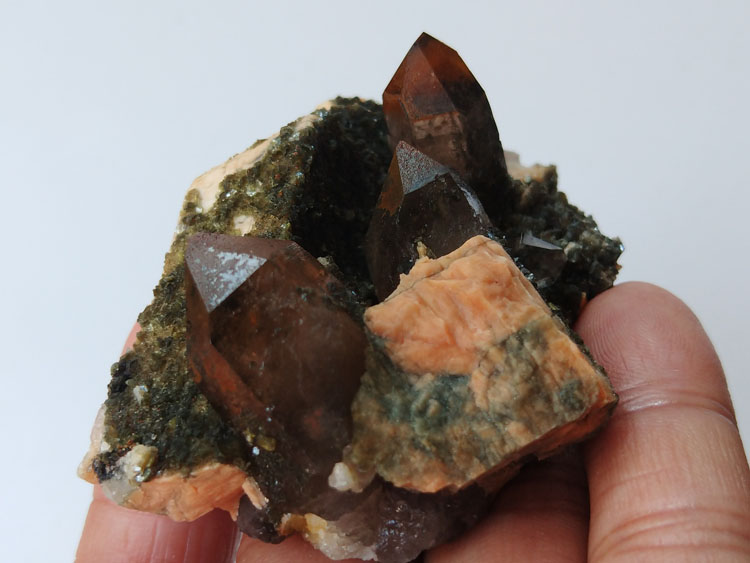 Smoky Quartz,Microcline Feldspar,Mica Mineral Specimens Mineral Crystals Gem Materials,Quartz,Feldspar,Mica