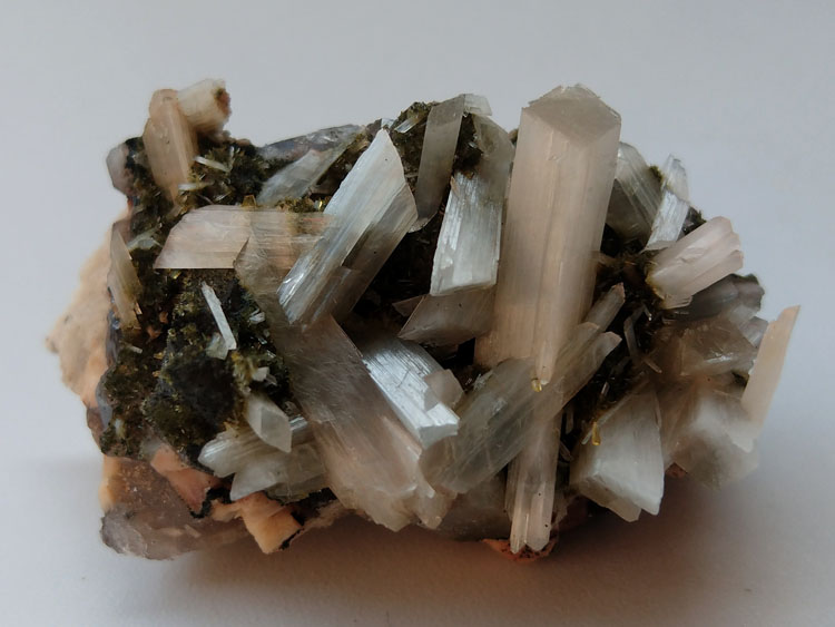 Laumontite,Smoky Quartz Microcline Feldspar Mineral Specimens Mineral Crystals Gem Materials,Laumontite,Quartz,Feldspar