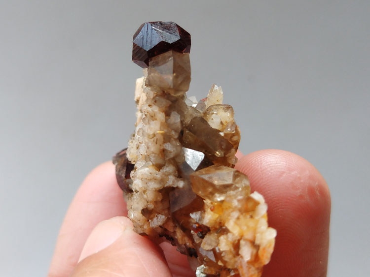 Large crystal spessartite garnet and Citrine Smoky Quartz Albite Crystal Gemstone stone ore mineral,Garnet,Quartz,Feldspar