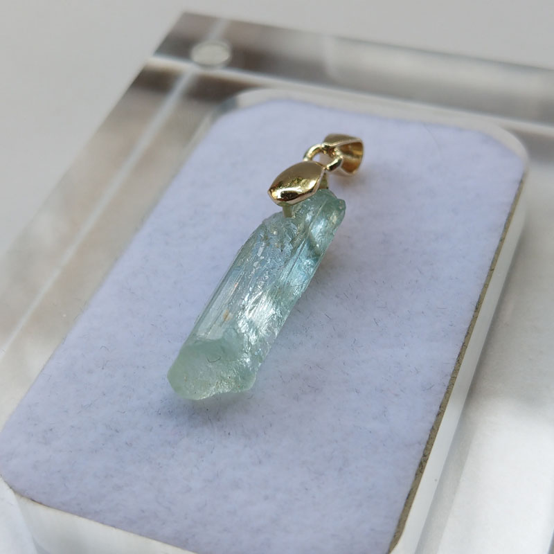 Aquamarine Beryl Pendant Necklace Mineral Specimen Crystal Gem,Aquamarine