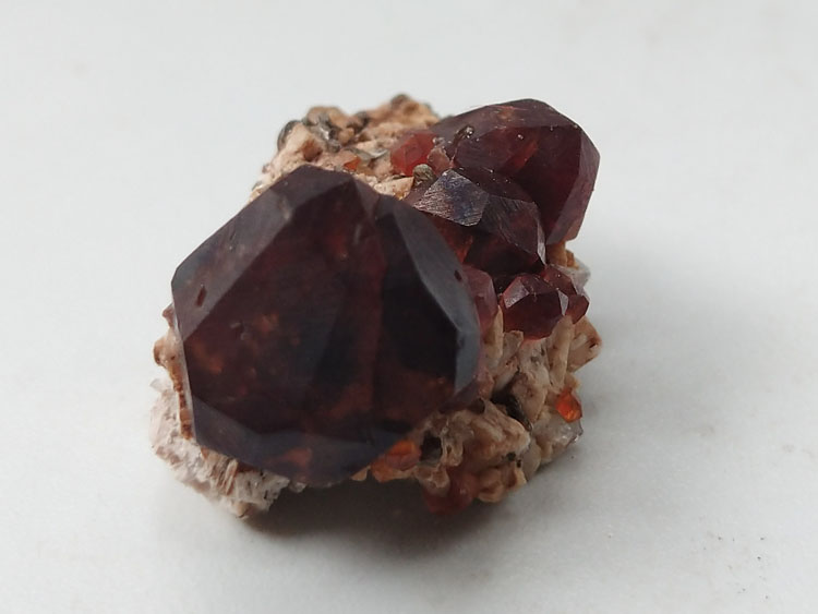 Garnet,Orthoclase Microcline Feldspar Mineral Specimens Mineral Crystals Gem Materials,Garnet,Feldspar