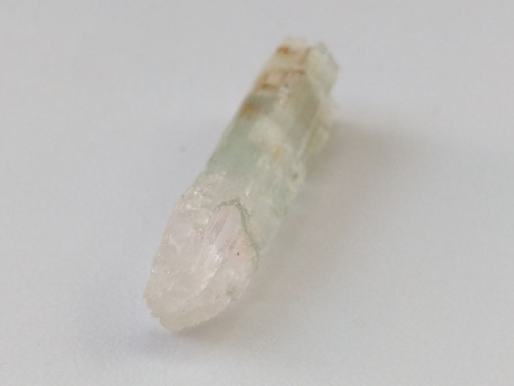 China new dual color Aquamarine, Morganite, Beryl Mineral Specimens Mineral Crystals Gem Materials,Aquamarine